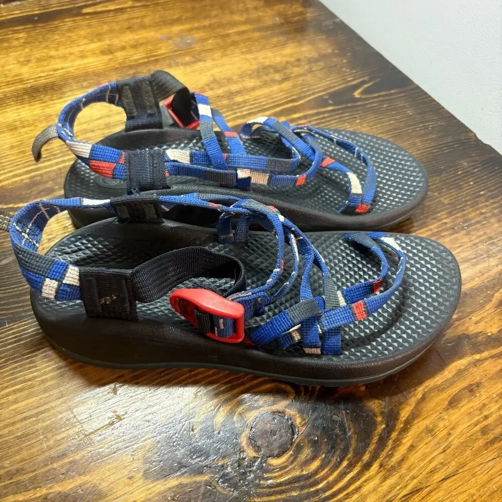 Chaco‎ Red And Blue Sandals Size 4